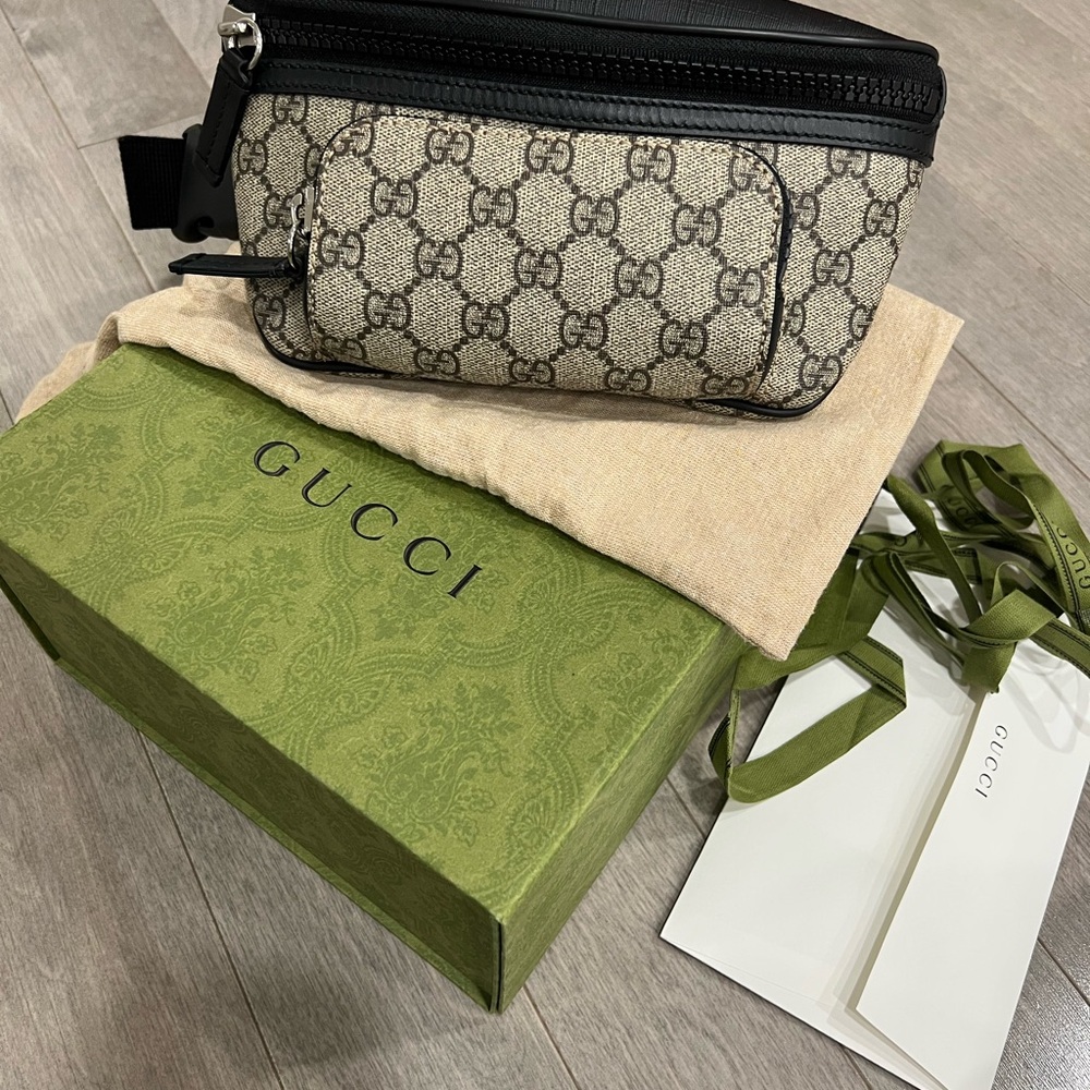 Gucci Black and Beige Men's Belt Bag - Picture 10 of 16
